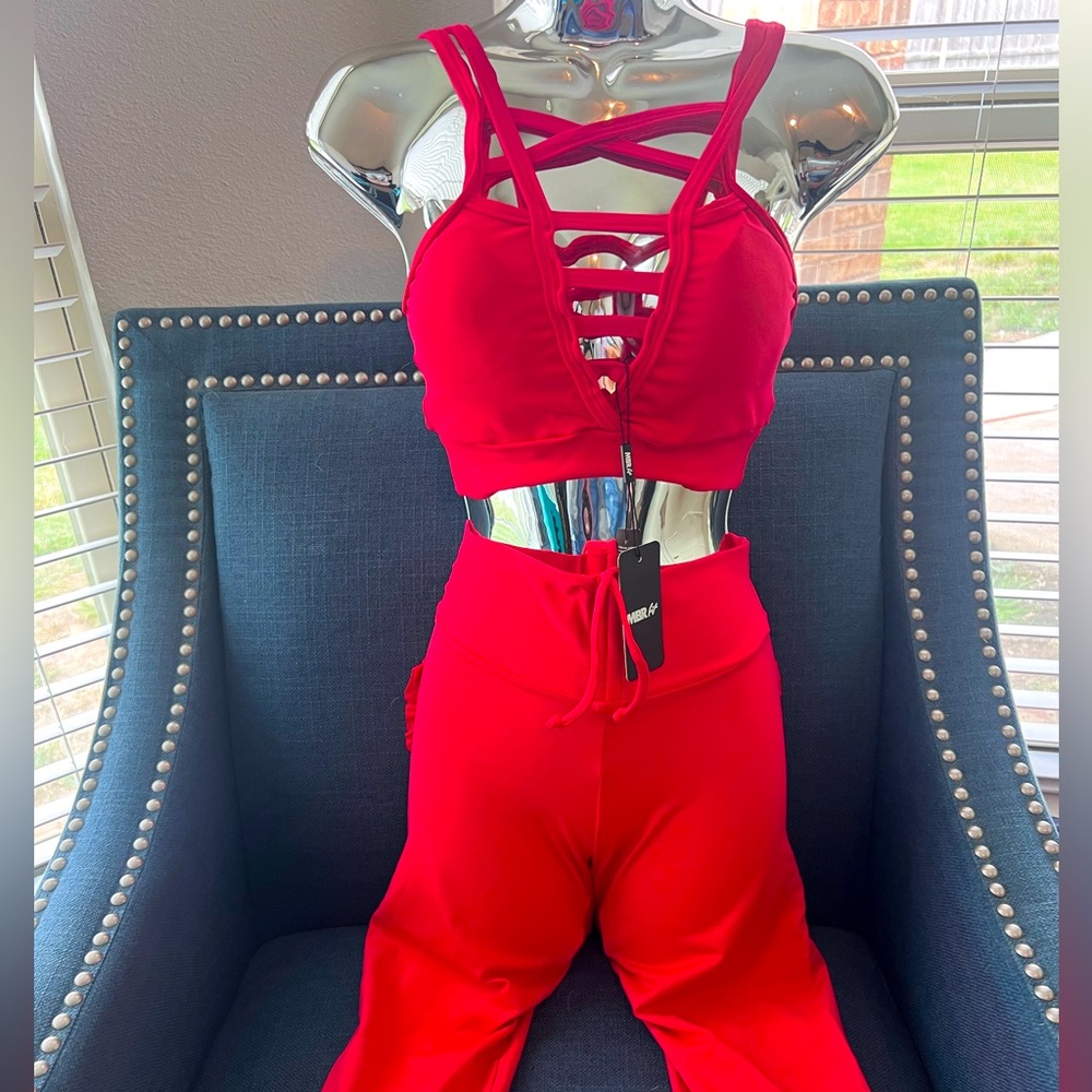 MBR gym pant set